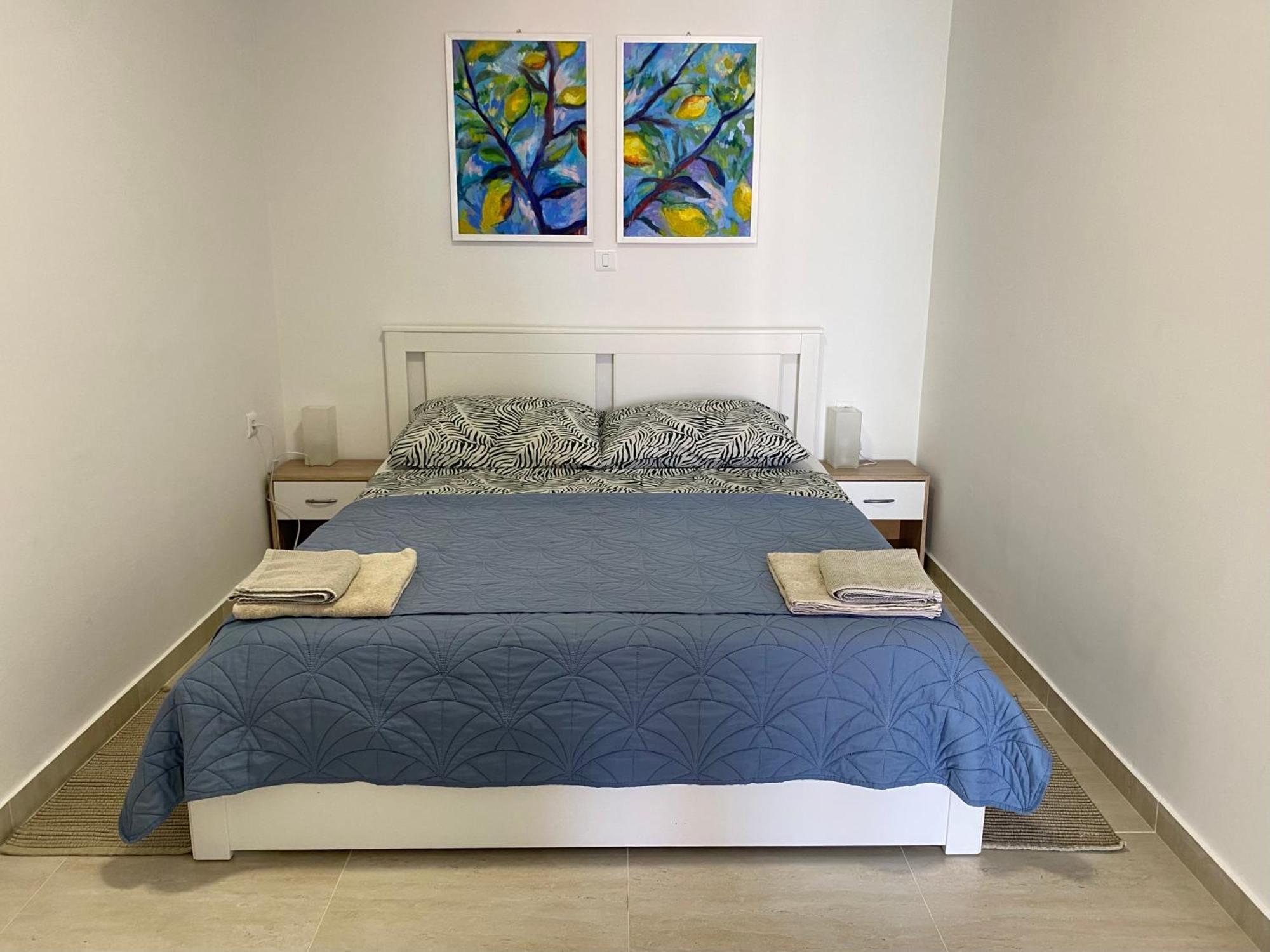 D&M Apartments Palit Экстерьер фото
